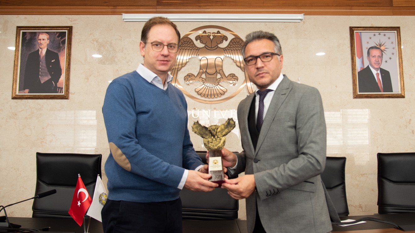 Sürdürülebilir Tarım ve Yaşam - Yaşayan Topraklar Projesi’nin paydaşları Rektör Aksoy’u ziyaret etti